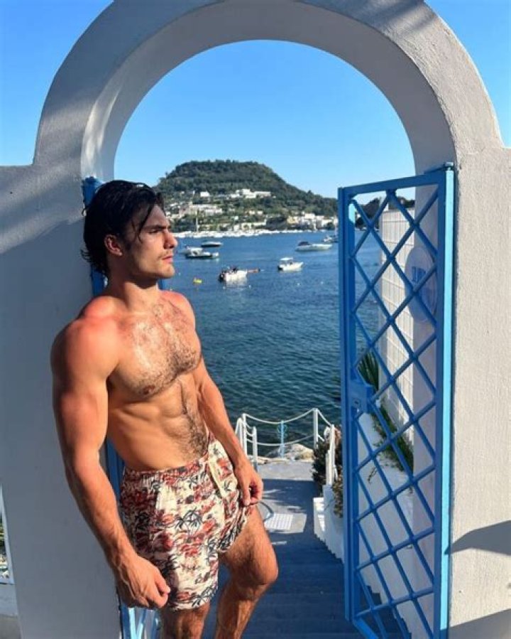 
Josh Beauchamp Height, Weight, Net Worth, Age, Birthday, Wikipedia, Who, Nationality, Biography 